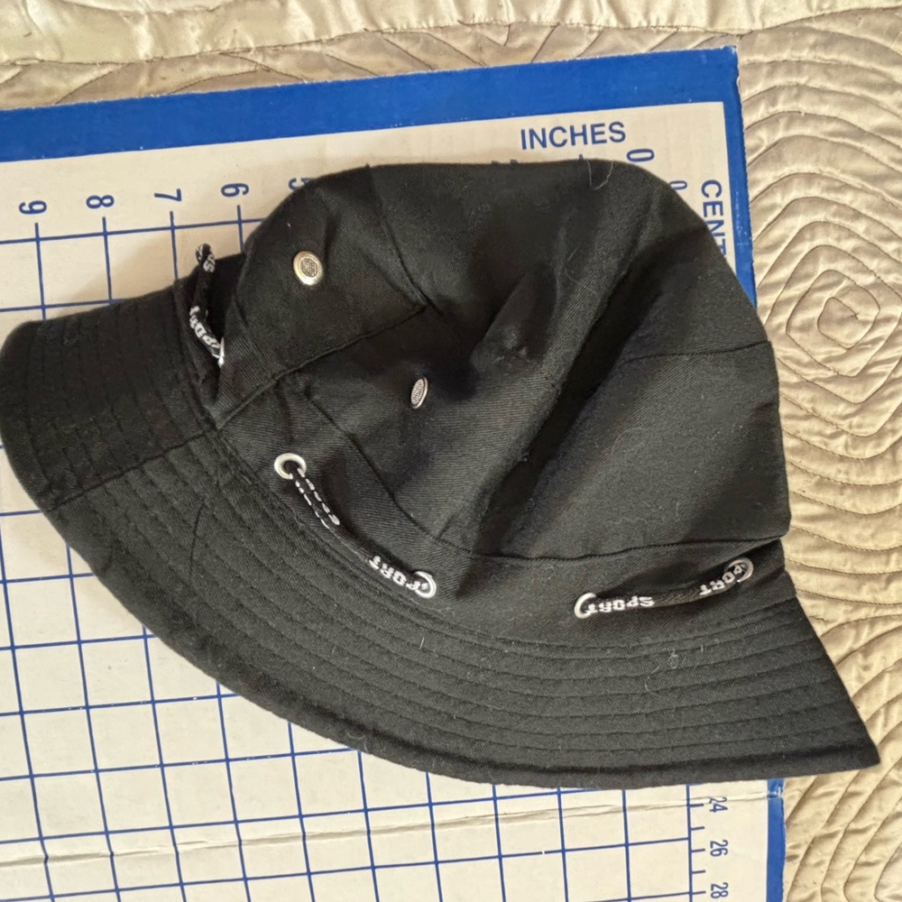 The North Face Classic Bucket Hat - Picture 8 of 9